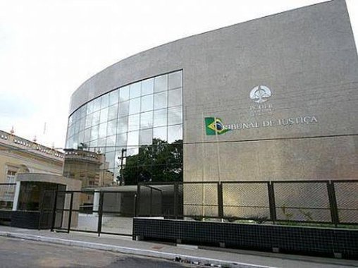 O Ministério Público de Alagoas (MPE/AL) pediu cumprimento de sentença e o Judiciário bloqueou R$ 500 mil do Estado para tratamento de dependentes químicos em unidades de internação; ação civil pública foi ajuizada pelo MPE/AL ainda em 2006, mas nunca foi cumprida