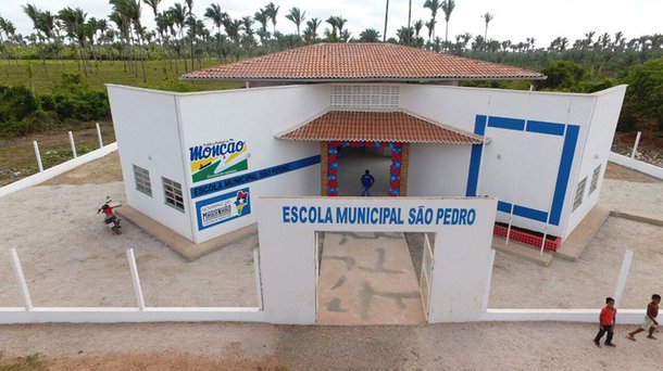Nos três primeiros anos da gestão do governador Flávio Dino, a Baixada Maranhense, formada por 21 municípios, já recebeu mais de R$ 247 milhões em obras; construções nas áreas da educação, segurança, saúde, espaços públicos, vias urbanas e rodovias fazem parte do maior pacote de investimentos da história da região