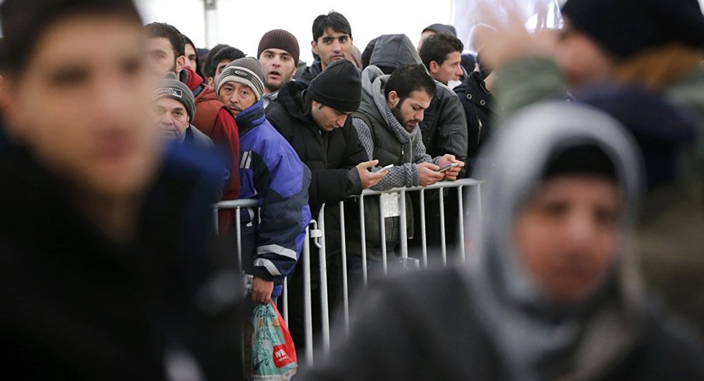 As autoridades alemãs estão preocupadas com o fato de o país ter de aceitar muitos refugiados em meio a novos regulamentos que podem ser adotados em breve pela União Europeia; Parlamento Europeu pretende introduzir alterações ao chamado Regulamento de Dublin, que pode resultar em um crescente fluxo de migrantes para a Alemanha, informou a revista alemã Der Spiegel
