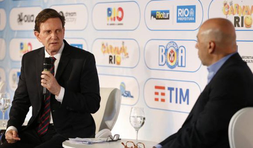 O prefeito do Rio de Janeiro, Marcelo Crivella, e o presidente da Riotur, Marcelo Alves, defenderam nesta quinta-feira  (11) a presença de forças de segurança federais atuem na cidade durante o carnaval; "É preciso que nós todos possamos contar com as tropas federais antes, durante e depois, para que o nosso carnaval, e todas as pessoas que estejam na rua estejam garantidas, alegres, felizes de que o Rio de Janeiro estará completamente seguro, sem qualquer espaço para imprevistos", afirmou Crivella