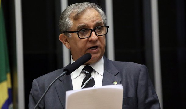 Presidente regional do PSDB, deputado federal Izalci Lucas, citou o cenário político nacional pode ter impacto no DF; "Socialistas já estão começando a declarar apoio à candidatura de Marina Silva (Rede), e isso vai afastar o partido (PSDB) definitivamente deles"