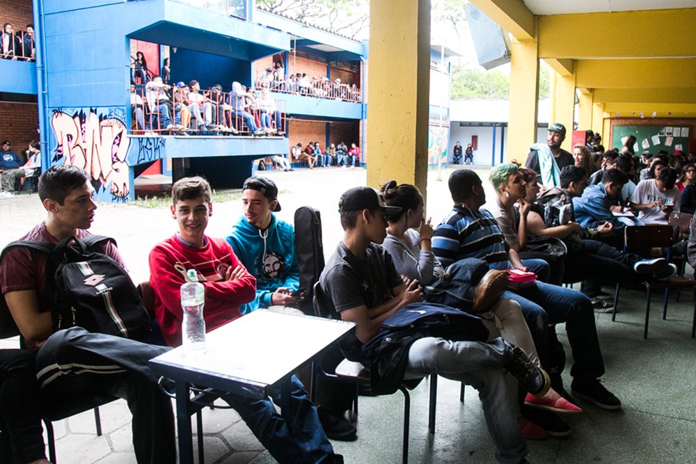 24/10/2016 - PORTO ALEGRE, RS - Aula Pública sobre a PEC 241 e as reformas no ensino público no Colégio Emilio Massot. Foto: Maia Rubim/Sul21