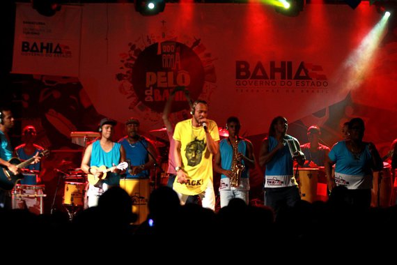 O Carnaval já passou, mas o clima de folia ainda toma conta dos largos do Pelourinho, que recebe diversas atrações para garantir a famosa ressaca; a programação da semana inclui ritmos que variam entre o samba, o reggae, axé e música sertaneja; nesta sexta-feira, às 20h, tem show da banda Samba Trator no Largo Pedro Archanjo, com entrada gratuita. Já no Largo Quincas Berro D'Água, no mesmo horário, a banda Entre no Clima relembra músicas do 'pagode das antigas' e garante a animação