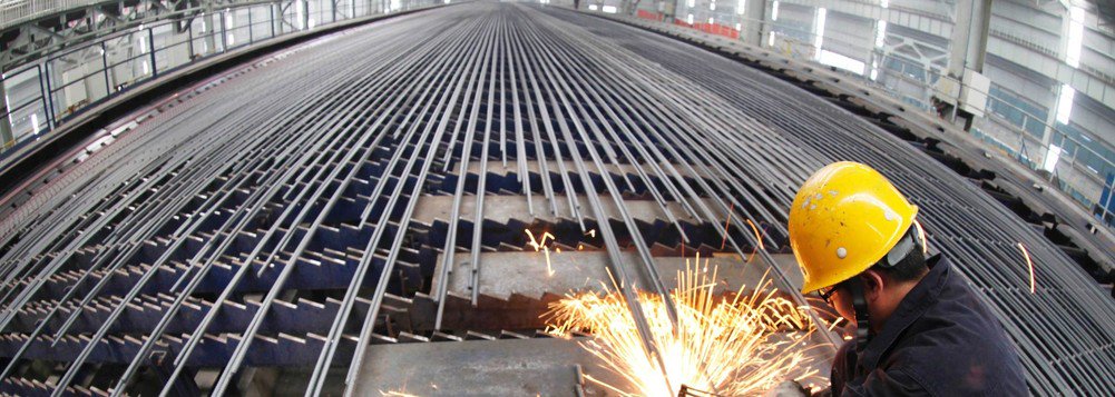 A decisão do Presidente norte-americano de taxar em 25% a importação de aço é um tiro certeiro no setor de mineração brasileiro. Somos uma das potências mundiais da extração e venda da commoditie e os EUA são nossos maiores compradores