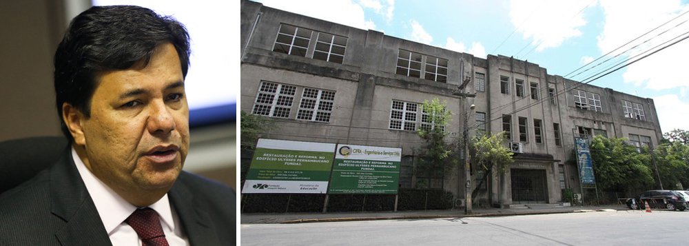 Coletivo de servidores da Fundação Joaquim Nabuco (Fundaj), órgão vinculado ao Ministério da Educação e sediado em Recife (PE), denuncia perseguições políticas e aparelhamento da instituição; em nota publicada nas redes sociais, logo após a saída do ex-presidente do órgão, Luiz Otávio Cavalcanti, nesta segunda-feira (6), o Coletivo Fundaj pela Democracia também levanta suspeita sobre contratações sem licitação, realizadas pela Fundação