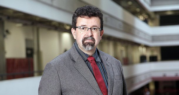 Candidato à reitoria da Universidade Federal do ABC (UFABC) mais votado nas eleições internas no início de novembro Dácio Roberto Matheus ainda não foi nomeado; caso a tradição fosse seguida, ele teria que ter tomado posse até a primeira semana de fevereiro; no entanto, no dia 8 de fevereiro, o ministro da Educação, Mendonça Filho (DEM), estendeu pro tempore (sem prazo) o tempo de gestão do ex-reitor Klaus Capelle, alegando falhas burocráticas no processo conduzido pela UFABC 