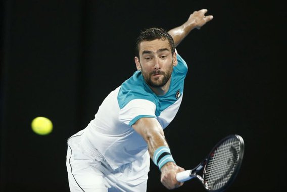 Um eficiente Marin Cilic arrasou o britânico Kyle Edmund por 6-2, 7-6(4) e 6-2, se tornando nesta quinta-feira o primeiro croata a alcançar uma final do Aberto da Austrália; Cilic irá buscar seu segundo título de um torneio de Grand Slam contra o vencedor da partida de sexta-feira entre Roger Federer e a estrela sul-coreana em ascensão Chung Hyeon