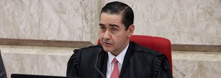 Dados internos do TRF4, presidido pelo desembargador Carlos Eduardo Thompson Flores, apontam uma soma de R$ 8 milhões para gastos com produções jornalísticas, serviços de áudio, vídeo e fotos; em 2013, os valores que o Tribunal reservou aos serviços jornalísticos e publicitários somaram aproximadamente R$ 3 milhões; em 2014 e 2015 o valor ficou em torno de R$ 7 milhões; no ano seguinte, as despesas chegaram a mais de R$ 12 milhões e, em 2017, foram empenhados quase R$ 15 milhões dos cofres públicos para os gastos com publicidade do tribunal, mas foram gastos R$ 8,6 milhões