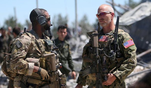 O exército sírio bloqueou totalmente a base militar norte-americana de Al-Tanf, onde têm sido treinados militantes que posteriormente vão para outras regiões, afirmou o chefe do Estado-Maior russo, general do exército Valery Gerasimov; "[...] O mais importante é que há alguns meses estamos testemunhando a saída de militantes de lá", disse o general 