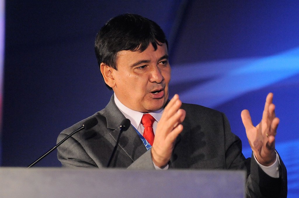 O governador do Piauí, Wellington Dias, participa de debate sobre energia eólica no país, durante a 6ª edição do Brazil Windpower (Fernando Frazão/Agência Brasil)