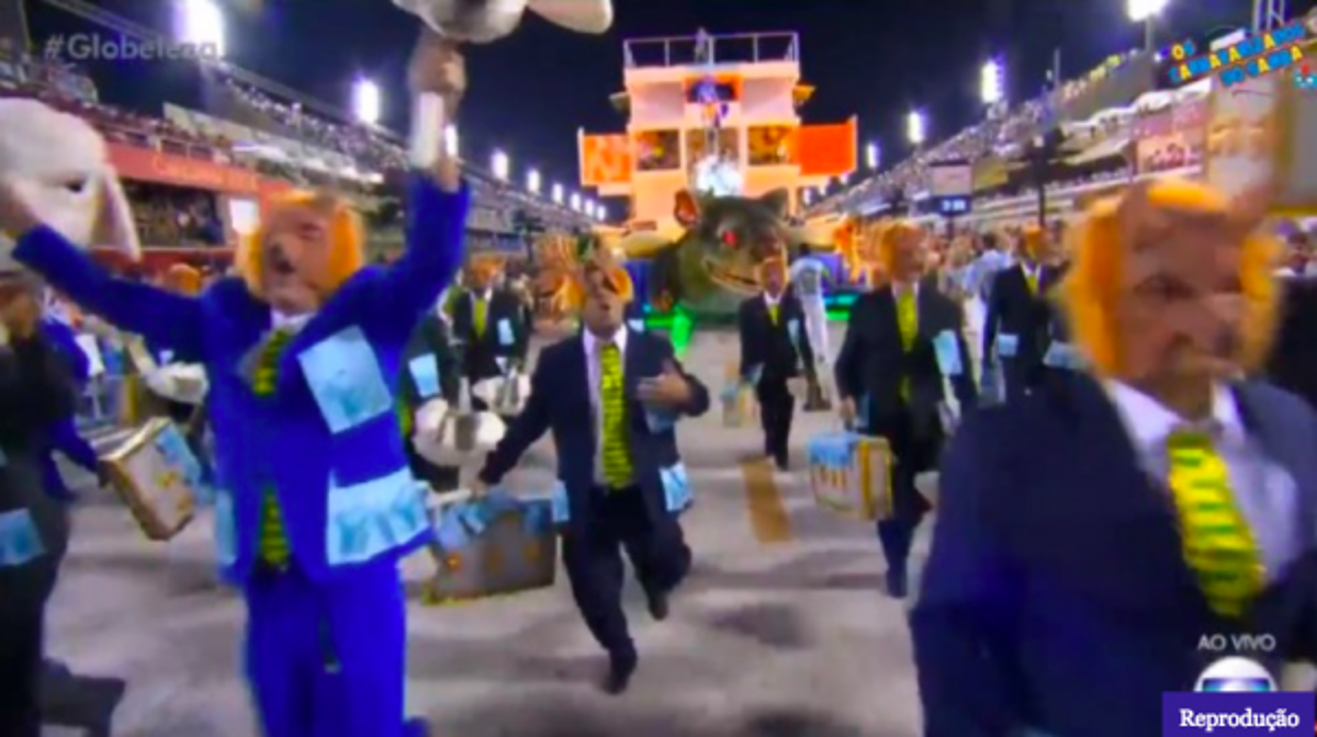 O Carnaval  de 2018 ficará marcado por forte crítica social e política; no domingo, a Mangueira e a Paraíso do Tuiuti, que criticou o governo Temer, deram o tom das apresentações; já na segunda (12), a Beija-Flor levou à avenida um Congresso com ratos e a Mangueira colocou um boneco de Judas em um carro alegórico em alusão ao prefeito do Rio, Marcelo Crivella