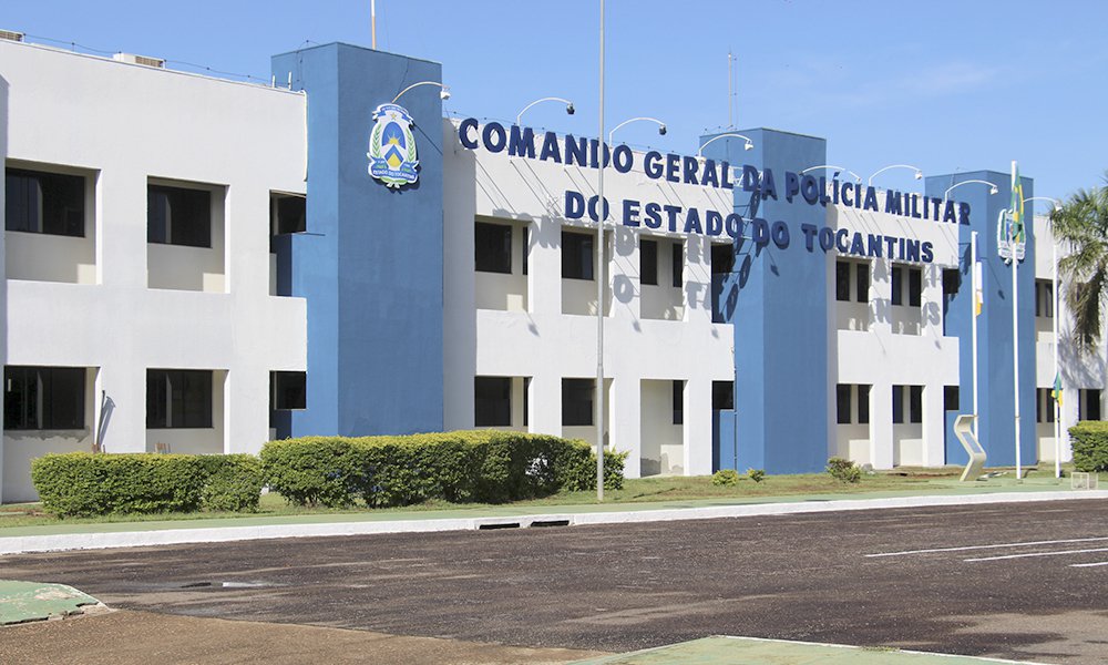 O concurso oferece mil vagas para soldado e 40 para oficiais, com salários de R$ 2.215,10 e R$ 4.499,52, respectivamente; a primeira etapa de provas será realizada no dia 11 de março, sendo no período matutino para oficiais e vespertino para soldados