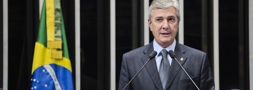 Em discurso na tribuna do Senado, senador Fernando Collor (PTB-AL)