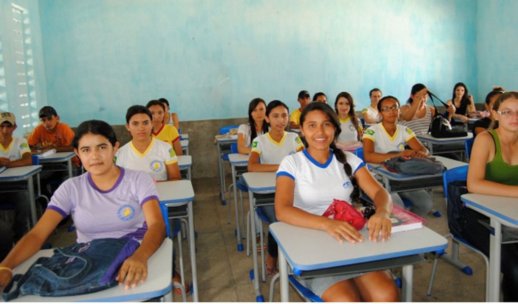 O Ministério da Educação anunciou, nesta quarta-feira (17), a liberação de R$ 406 milhões para o Programa de Fomento às Escolas de Ensino Médio em Tempo Integral; liberado ao longo de 2018, o recurso será usado pelas 27 unidades da federação e o Piauí deve receber R$ 18,4 milhões
