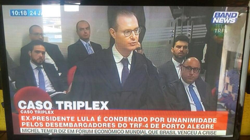 Como soube a Band News que o placar seria 3 x 0 pela condenação do petista? Houve o vazamento do 'voto corporativo' da 8ª Turma do TRF4, como denunciou a presidenta nacional do PT?