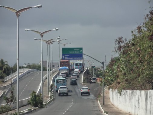 Para 2018, haverá redução para todos os 2.384.925 veículos tributados no Estado e o parcelamento continuará sendo feito em cinco parcelas, como em 2017. Os valores serão apresentados, às 16h, durante a solenidade de inauguração do novo posto do Detran, no  North Shopping Maracanaú