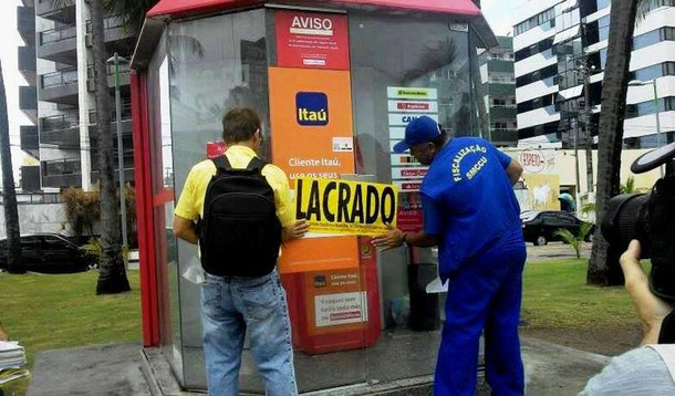 O Banco 24 Horas anunciou que os serviços nas cidades de Maceió, Arapiraca, Rio Largo e Marechal Deodoro não serão mais desativados, como foi divulgado em dezembro de 2017; o anúncio foi feito nessa terça-feira (9) por meio das redes sociais; na publicação, o Banco24Horas afirmou que a permanência dos caixas eletrônicos nas cidades alagoanas é fruto de um grande esforço da empresa