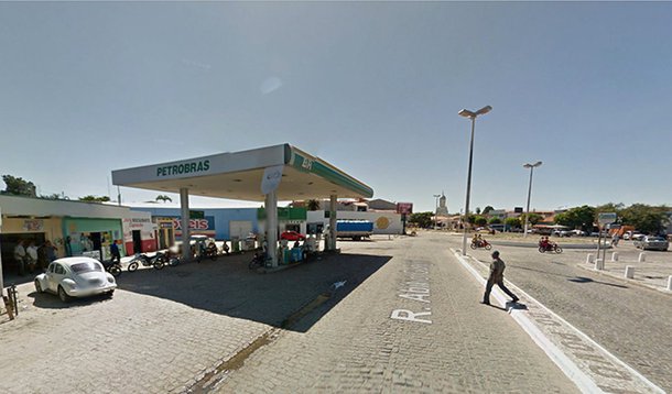 Reportagem do Jornal Nacional mostrou que o Maranhão tem a gasolina mais barata de todo o País; o estado tem aparecido com frequência na lista dos que cobram menos pelo combustível; o preço médio cobrado no Estado é de R$ 3,798, bem abaixo da média nacional, que é de R$ 4,15