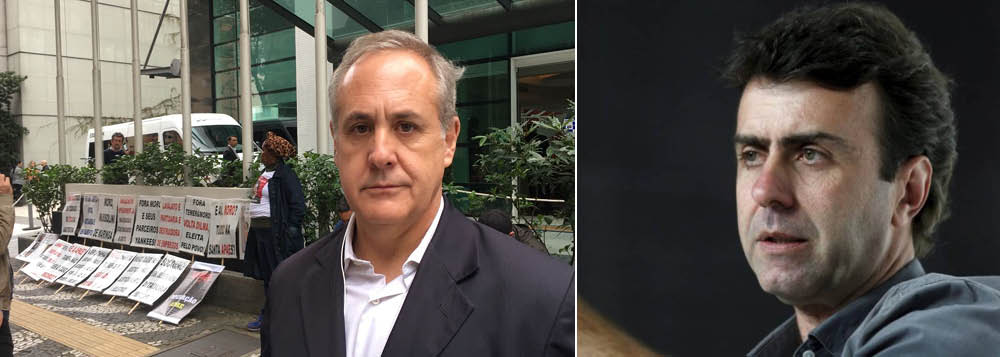 Jornalista Joaquim de Carvalho, do Diário do Centro do Mundo (DCM), criticou o deputado Marcelo Freixo (PSOL), que afirmou em entrevista a desagregação das esquerdas nas eleições de 2018; "A entrevista de Marcelo Freixo à repórter Anna Virginia Ballousier, da Folha de S. Paulo, é o retrato perfeito de que o PSOL ainda não alcançou a maturidade, continua o partido com um discurso ajustado aos interesses da elite predadora do Brasil", diz ele;"Está na hora do PSOL deixar a adolescência" 