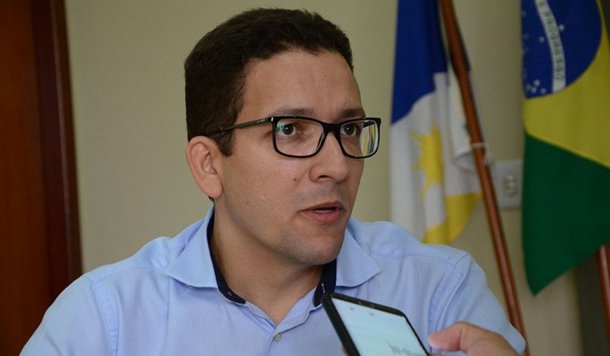 De acordo com o secretário de Estado da Administração, Geferson Barros, a medida foi causada pela necessidade de realizar os trâmites para uma nova licitação para o plano de saúde estadual; a licitação prevê que a empresa contratada repasse de toda a tecnologia de gestão para o plano em até 12 meses, o que pode ajudar num processo de estatização do plano pelo Estado