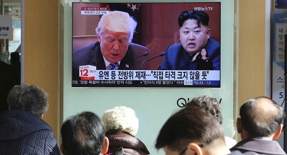 Nesta terça-feira os Estados Unidos expandiram as sanções contra a Coreia do Norte; desta vez elas recaem sobre dois altos funcionários militares, segundo anunciou o Escritório de Controle de Ativos Estrangeiros do Departamento do Tesouro norte-americano; na semana passada, o Conselho de Segurança da ONU aprovou por unanimidade uma resolução que endurece as sanções contra a Coreia do Norte após o país ter realizado novo lançamento de míssil balístico, em 29 de novembro