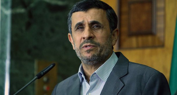 O ex-presidente iraniano Mahmoud Ahmadinejad foi detido durante sua viagem à cidade de Shiraz por acusações de incitar a desordem no Irã no contexto dos protestos no país; "As autoridades deram a ordem de deter o ex-presidente do Irã, Mahmud Ahmadinejad, durante sua visita à cidade de Shiraz, a detenção foi realizada com a aprovação do líder supremo do Irã, aiatolá Ali Khamenei", diz o comunicado