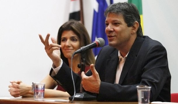 Ex-prefeito de São Paulo Fernando Haddad disse, por meio de nota, que o seu indiciamento pela Polícia Federal pelo crime de falsidade ideológica no inquérito que apura o envolvimento da empreiteira UTC nas eleições de 2012, que não cometeu nenhum ato ilícito e que o fato "é um ato discricionário do delegado João Luiz de Moraes Rosa, que não implica em contraditório"; Haddad também destacou que o delegado responsável pelo inquérito desconsiderou depoimentos e provas que comprovam a sua inocência como "a suspensão da única obra da UTC na cidade, o túnel da avenida Roberto Marinho, em fevereiro de 2013, data anterior portanto ao suposto pagamento"