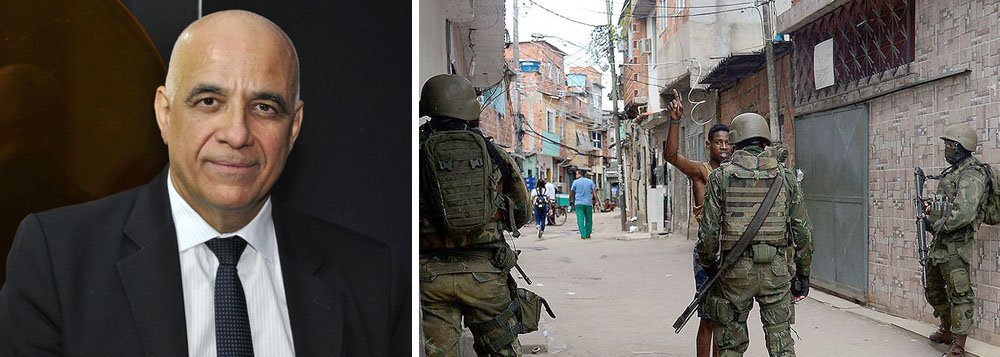 O sociólogo Jessé Souza, autor do best-seller "A elite do atraso", avalia que a intervenção militar no Rio de Janeiro é uma aula de sociologia a céu aberto, com moradores das favelas sendo fichados por soldados, que também vêm das periferias; segundo ele, o "ódio ao pobre é a versão moderna do ódio ao escravo", que foi a marca do Brasil colônia; segundo ele, "o PT não saiu e não está sendo perseguido por conta de corrupção, mas por ter destinado mais recursos aos pobres"; confira