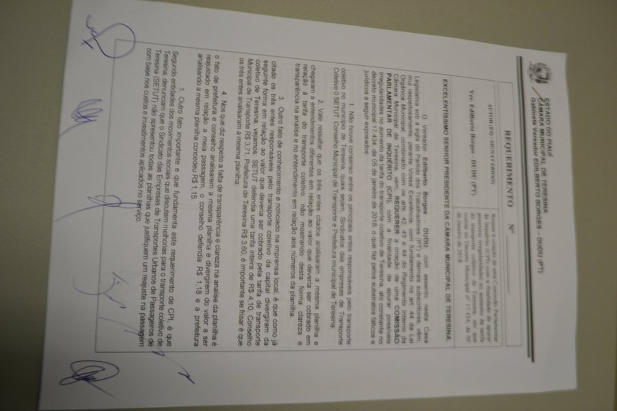 O vereador Edilberto Borges, o Dudu (PT), propôs nesta quarta-feira (6), na Câmara Municipal. a criação de Comissão Parlamentar de Inquérito (CPI) para investigar o valor da passagem do transporte público de Teresina; o requerimento do vereador já conta com 7 das 10 assinaturas necessárias para instalação da CPI