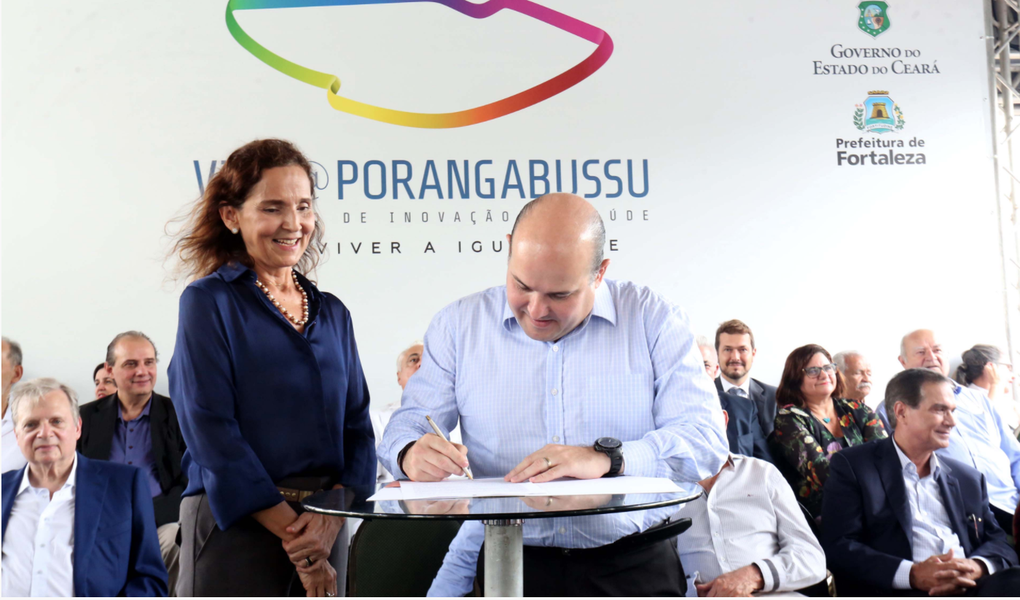 O Programa Viva@Porangabussu, lançado hoje (30) pelo prefeito Roberto Cláudio (PDT), e a vice-governadora do Estado, Izolda Cela (PDT),  visa transformar a região com melhorias na oferta de serviços de transporte, esgotamento sanitário e educação; reestruturação das condições de moradia e a urbanização da Lagoa do Porangabussu