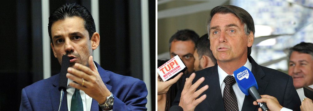 Um dos chamados "cabeças-pretas" do PSDB – que desejam que o partido saia da base de apoio do governo Michel Temer, o deputado federal Daniel Coelho (PE), disse que a potencial pré-candidatura presidencial do também deputado Jair Bolsonaro (PSC-RJ) tem "uma dose de marketing muito grande", mas que, ainda assim, não deve ser menosprezada; "Mas eu vejo uma carência muito grande na qualidade e no conteúdo dos seus argumentos, às vezes é pobre na argumentação e tem dificuldade em prolongar um debate e explicar as posições. É radical, sim, mas muitas vezes ele joga para a plateia e tem uma dose de marketing muito grande", disse