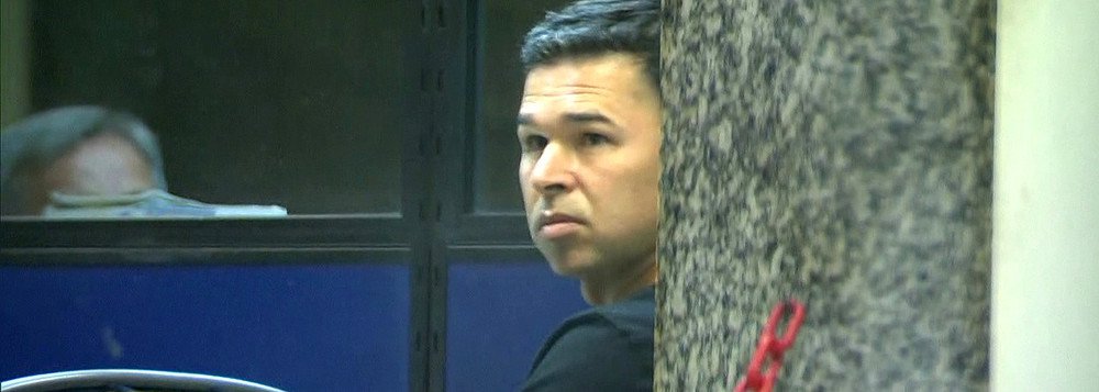 Um novo processo de investigação foi aberto pela Polícia Civil do Rio de Janeiro para apurar se o motorista Antônio de Almeida Anaquim cometeu crime de falsidade ideológica ao omitir informações ao Detran-RJ; o motorista atropelou 18 pessoas no calçadão da Praia de Copacabana, e a principal hipótese apurada pela polícia é que ele sofreu um ataque epilético e perdeu a direção