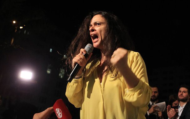Pérola do dia: "No entanto, confesso que me incomoda muito ouvir algumas mentiras, como a de que outros países já legalizaram o tráfico de drogas", disse Janaína na rede social