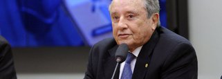 O deputado federal José Reinaldo Tavares negou que aceite desistir da sua candidatura ao Senado em troca de indicar o sobrinho, Marcelo Tavares (secretário-chefe da Casa Civil) para ser o vice na chapa do governador Flávio Dino; “Nunca nem pensei uma coisa dessa”, afirmou Zé Reinaldo 