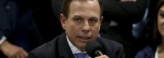 O prefeito de São Paulo, João Doria (PSDB) afirmou que a economia brasileiro teve um "bom caminho" em 2017, "goste-se ou não de Temer". O tucano também defendeu a privatização da Petrobras, durante evento com investidores; Se para Doria a economia brasileira reagiu bem no ano passado, não foi boa para os brasileiros; com 328 mil demissões em dezembro, o Brasil fechou 2017 no vermelho, e tem 12 milhões de desempregados; lembrando, ainda, que a agência de classificação de risco Standard &amp; Poor’s reduziu a nota de crédito da dívida soberana do País