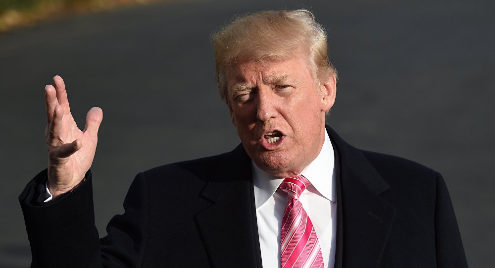 O presidente norte-americano, Donald Trump, ao assinar em dezembro de 2017 a lei da defesa nacional, aprovou o desenvolvimento de um míssil que viola as disposições do Tratado de Forças Nucleares de Alcance Intermediário, escreve a revista Time; o orçamento do projeto do míssil de cruzeiro móvel de posicionamento terrestre constitui 25 milhões de dólares; nova elaboração seria a resposta à instalação pela Rússia dos seus próprios mísseis, que alegadamente "contradizem" o tratado