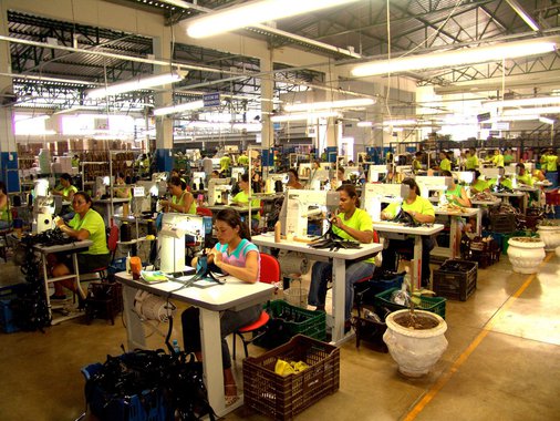 Município do Território Oeste ficou também em 7º lugar na criação de postos de trabalho no país de janeiro a novembro do ano passado; a cidade de Nova Serrana criou 3.399 vagas de emprego em 2017, segundo dados do ministério do Trabalho