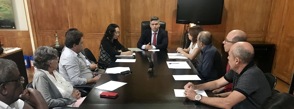 Representantes das seis bacias hidrográficas do Rio Doce e de entidades ambientais estaduais mineiras traçam as metas para a região em 2018; o Rio Doce ainda se recupera das consequências do rompimento da barragem do Fundão, em novembro de 2015, que lançou milhares de toneladas de lama nessa bacia hidrográfica