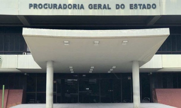 A Fundação Carlos Chagas começará a receber nesta quinta-feira, 4, a partir das 10 horas, horário de Brasília, as inscrições para o 3º Concurso Público de Provas e Títulos para o provimento de cargos na carreira de Procurador do Estado - Nível 1. O certame destina-se ao provimento imediato de 20 vagas e outras 20 para preenchimento de cadastro de reserva
