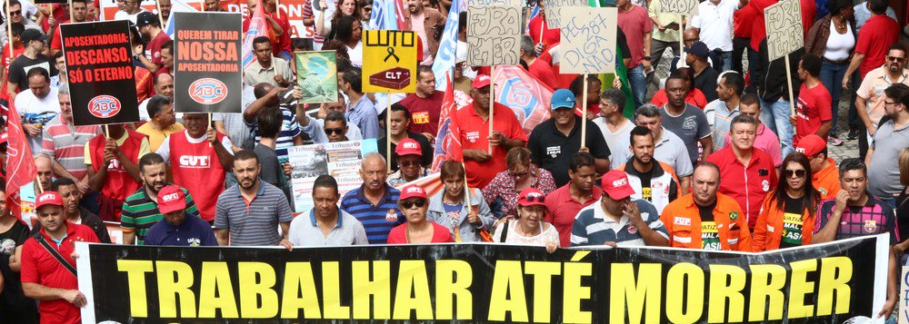 08/02/2017- São Bernardo do Campo- SP, Brasil- Manifestação/passeata contra a reforma da previdência do sindicato dos metalúrgicos do abc até a igreja matriz, São Bernardo do Campo. Foto: Roberto Parizotti / CUT