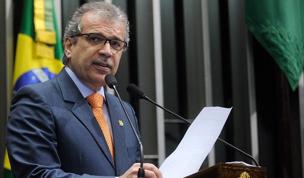 O ex-senador João Vicente Claudino (sem partido) descartou a possibilidade de ser candidato a vice-governador ou ao Senado nas eleições de 2018; ele admitiu que pode se candidatar ao executivo estadual; “Vice eu já disse que não tenho perfil, porque não sei ser passivo dentro de um trabalho político. Talvez a minha inquietude de querer ver um governo mais dinâmico, forte e verdadeiramente transformador, eu incomodaria muito o governador [Wellington Dias] e talvez romperia com ele antes do primeiro semestre. Eu não teria o perfil”