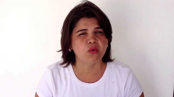 Ameaçada após divulgar vídeo em que faz críticas ao deputado Jair Bolsonaro na semana passada, a militante do Psol e youtuber Adelita Monteiro responde, em novo vídeo, às ameaças e comentários preconceituosos recebidos. “Vocês não vão conseguir me calar”, afirma. “Vou responder todo esse ódio mandado para mim com muita criatividade e humor”, disse ela, prometendo uma surpresa aos eleitores do parlamentar carioca