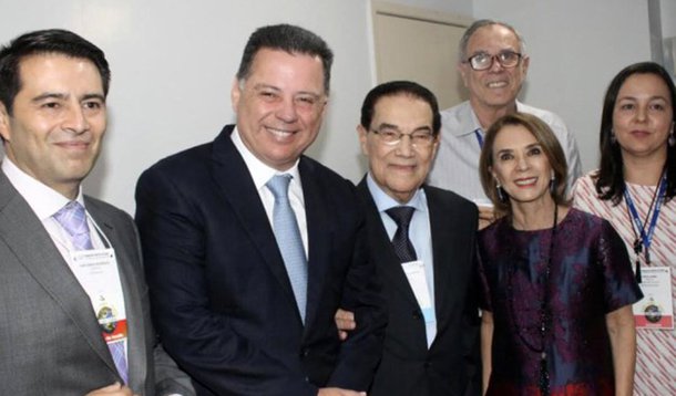 Dedicando parte de sua agenda de trabalho durante o carnaval para participar dos eventos das diferentes religiões e doutrinas, o governador Marconi Perillo participou do segundo dia de atividades do 34.º Congresso Espírita de Goiás, em Goiânia; “É um importante evento. São pessoas que sempre tiveram a minha admiração pelo belo trabalho social que realizam, sempre pautadas na caridade e no amor ao próximo. O orador Divaldo Franco é um grande exemplo de trabalho abnegado. É uma alegria ouvir suas palavras mais uma vez”, disse Marconi