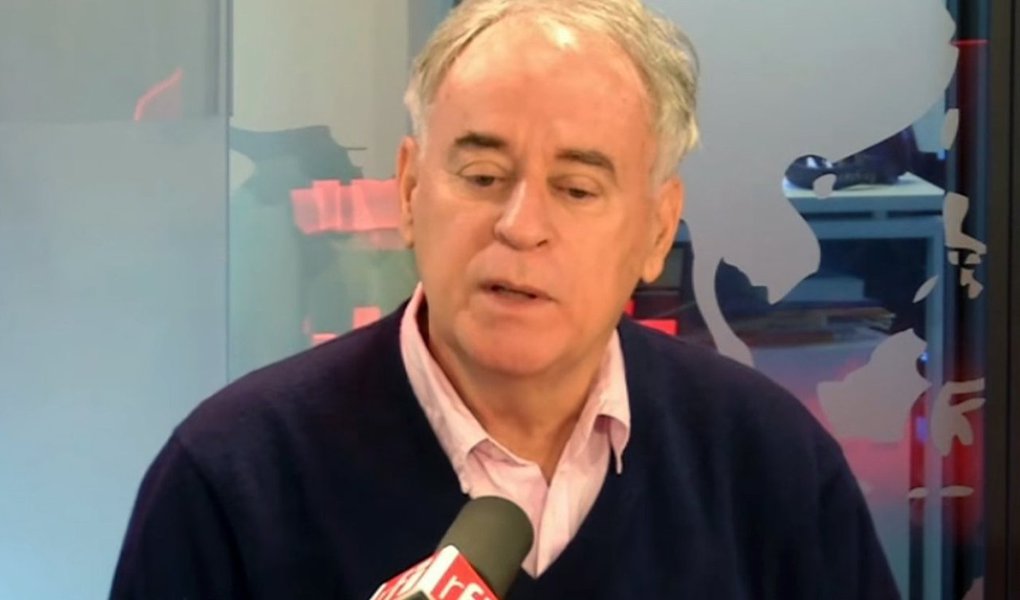 O escritor e professor de literatura brasileira da UFRJ, Godofredo de Oliveira Neto, está na Europa para divulgar seu romance "O Bruxo do Contestado". Em entrevista à RFI, ele lembra a importância dessa revolta messiânica do sul do país, ocorrida no início do século 20, que ainda ajuda a entender o Brasil de hoje; "O momento atual me lembra momentos sombrios da história brasileira", compara o escritor