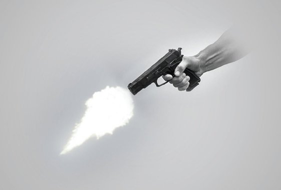 Duas mulheres e um homem foram assassinados na madrugada de hoje (29), no bairro Parque Santa Fé, aparentemente por uma nova ação do crime organizado. Os três foram assassinados com tiros de fuzil 765, arma usada pelas facções criminosas
