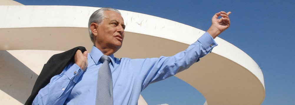 Circulou no meio político de Brasília, na madrugada deste domingo (18), que o ex-governador do Distrito Federal Joaquim Roriz havia tido uma piora em seu quadro de saúde e não resistiria. Familiares e pessoas próximas ao ex-governador começaram a receber uma enxurrada de ligações em busca de informações; Roriz precisou amputar dois dedos do pé direito por causa do agravamento de sua diabetes; também havia dito quadro de hipertensão e taquicardia, e precisou fazer um cateterismo; teve, ainda, piora em suas funções mentais