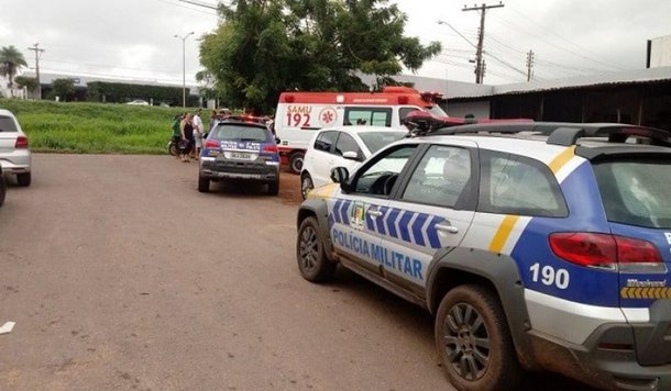 Uma briga entre irmãos da família Pagani, em Araguaína, terminou em tentativa de homicídio na tarde desta quinta-feira (04), por volta das 15 horas; segundo os jornais locais, Reinaldo Pagani atirou em seu irmão, Clarindo Pagani - ambos são sobrinhos da deputada federal e primeira-dama do Estado Dulce Pagani Miranda
