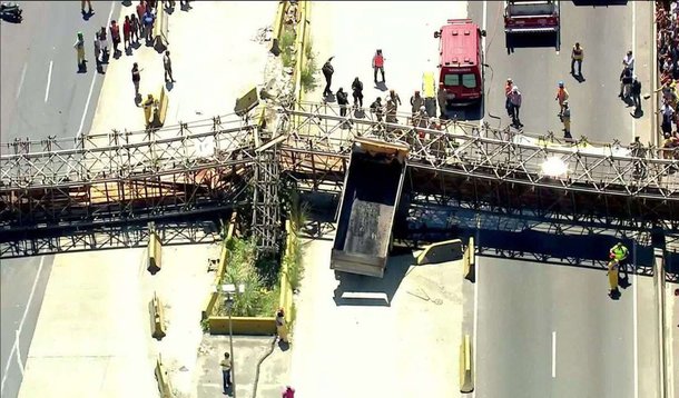 O Crea-RJ afirmou que não houve erro de cálculo na passarela provisória que caiu na Avenida Brasil, deixando um morto e um ferido; a afirmação foi feita durante coletiva realizada na manhã desta quinta-feira (25), na sede da instituição, no Centro do Rio; em coletiva de imprensa, Eduardo Konig, conselheiro da instituição, disse que "nenhuma passarela do mundo está preparada para receber o impacto de um caminhão com a caçamba aberta"