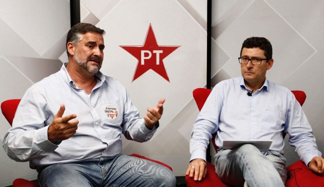 Em entrevista nesta quinta-feira, o deputado Paulo Pimenta comentou a atuação da bancada oposicionista em 2017 e falou das perspectivas políticas para 2018; "em 2018 os desafios serão ainda maiores e dois temas precisam de mobilização imediata. O primeiro é o julgamento  do ex-presidente Lula em Porto Alegre, no dia 24 de janeiro; e o outro é a Reforma da Previdência, que estará na pauta na primeira semana de trabalho legislativo, em fevereiro”, alertou Pimenta