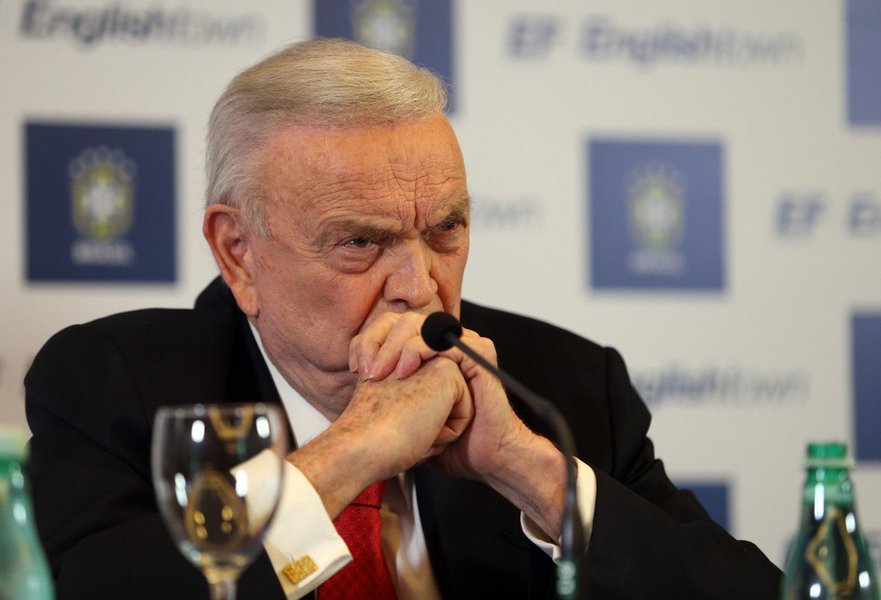 x-presidente da CBF José Maria Marin, acusado de corrupção no caso Fifa, foi considerado culpado em seis dos sete crimes dos quais era acusado pela Justiça do Estados Unidos; pena ainda não definida pelo tribunal; jurados condenaram Marin pelos crimes de organização criminosa, fraude financeira e lavagem de dinheiro em contratos da Copa Libertadores e da Copa América